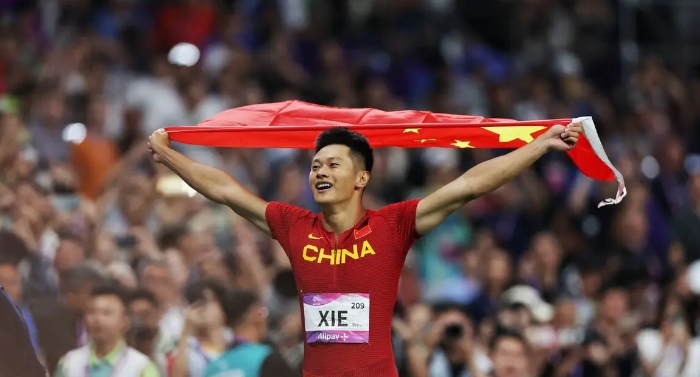 跑出8秒93惊艳世界  31岁中国飞人比世界第一人还快图1