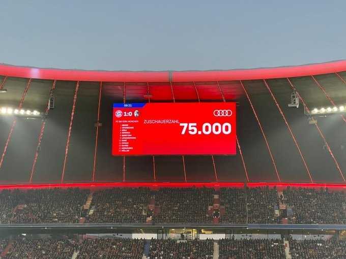 弗赖堡拜仁慕尼黑(拜仁2-1击败弗赖堡，安联球场本场有75000名球迷现场观战)