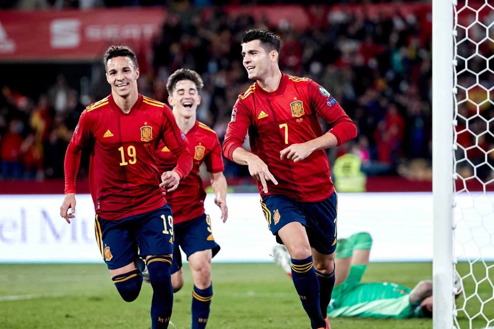 西班牙世界杯(1-0，第86分钟绝杀 晋级世界杯！西班牙全队狂欢，44年从未缺席)